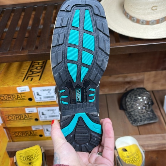 New Corral Work boots - Picture 4 of 5
